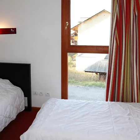 Mitoyen Avec Piscine, Sauna, Hammam, Depart Des Pistes, 2 Chambres, Balcon, 1800 - Fr-1-322-137 *